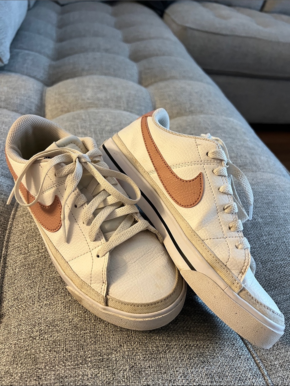 Nike Cream-White Low Top Sneakers with Tan Swoosh